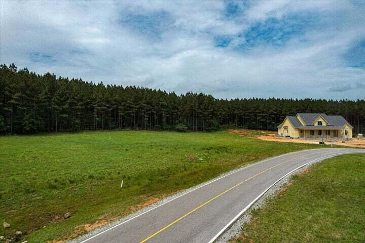 640 River Bluffs Drive Property Photo 17