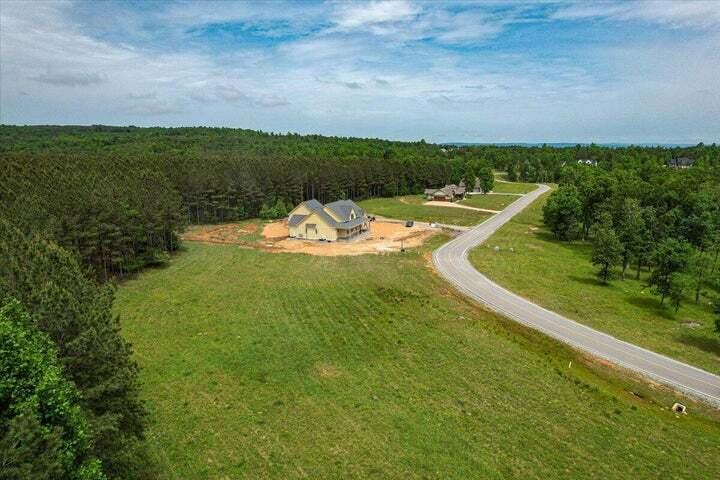 640 River Bluffs Drive Property Photo 24