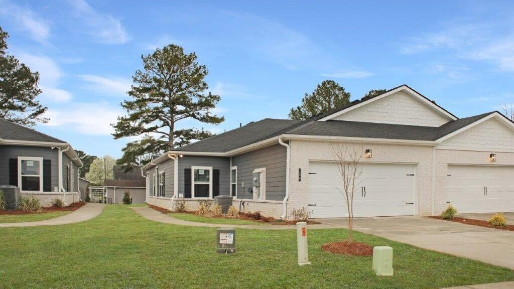 94 Arlington Drive Property Photo 2