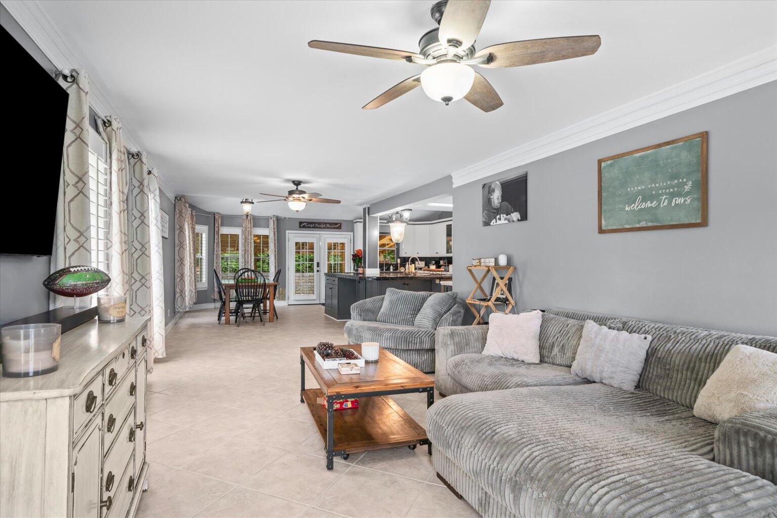 2654 Foxmore Circle Property Photo 6