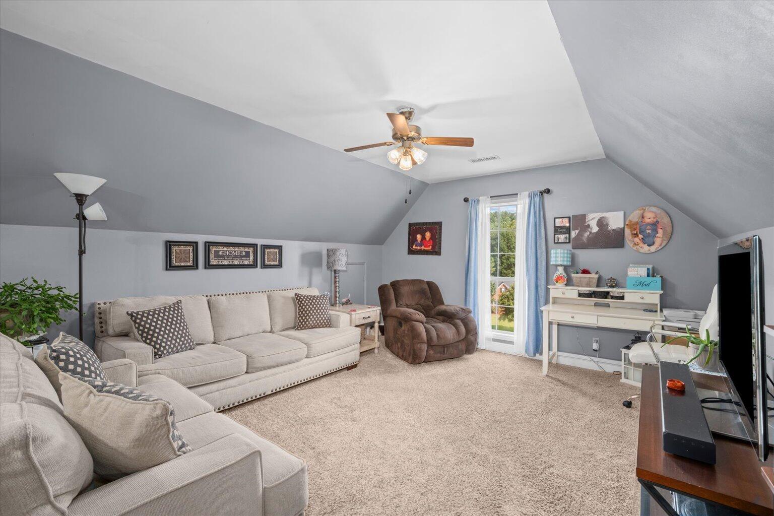 2654 Foxmore Circle Property Photo 32