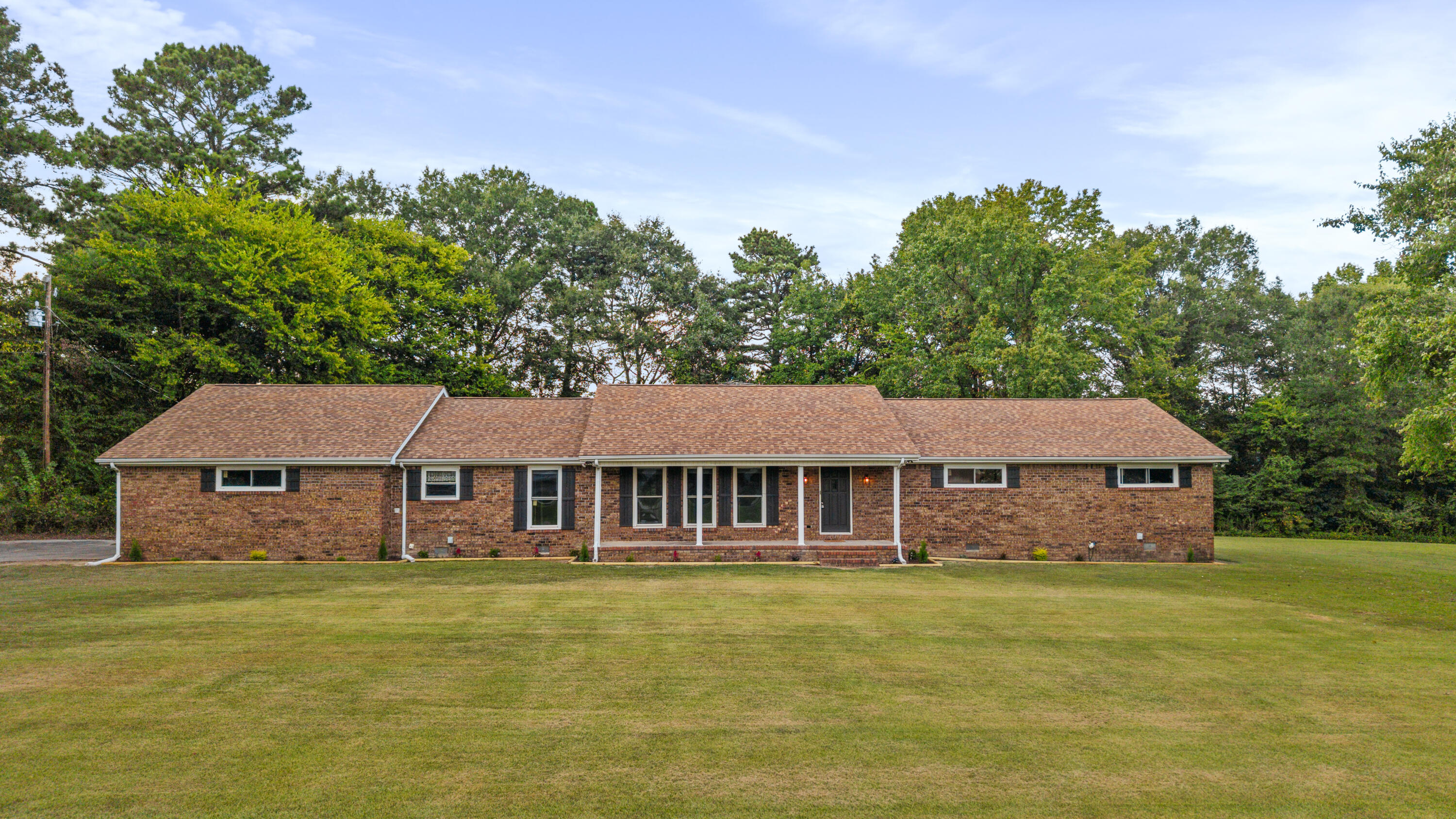 1482 Mineral Springs Road Property Photo 1