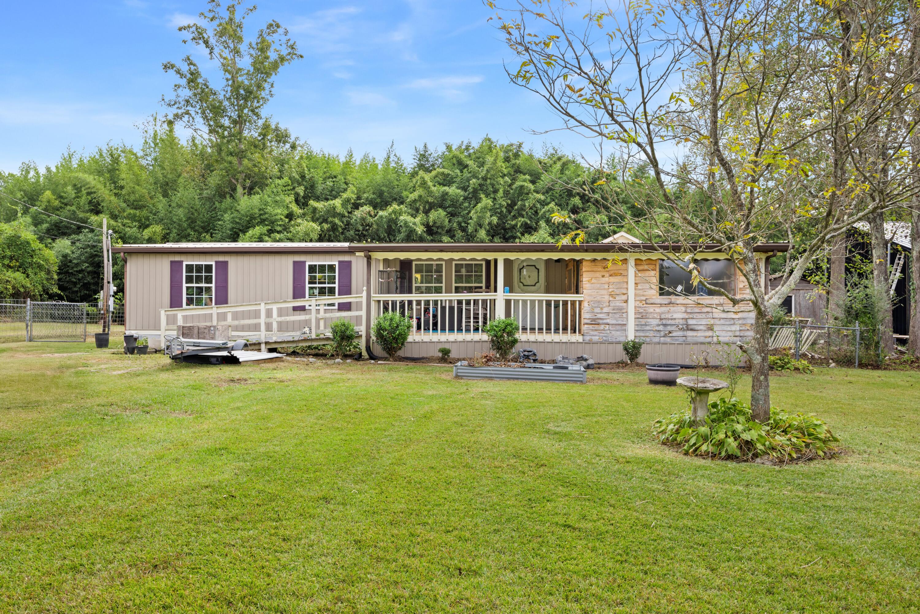 2700 Lynn Drive Property Photo 1