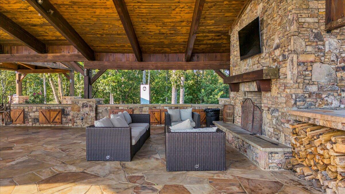 135 Honeybee Court Property Photo 12