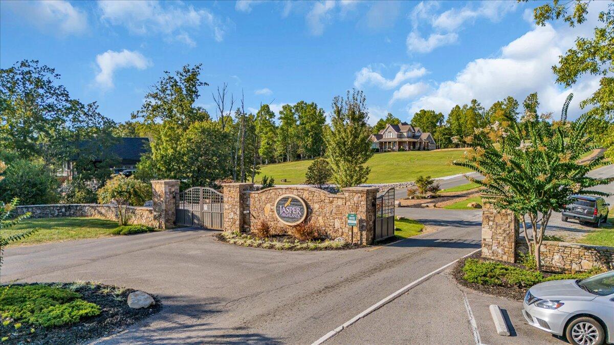 135 Honeybee Court Property Photo 14