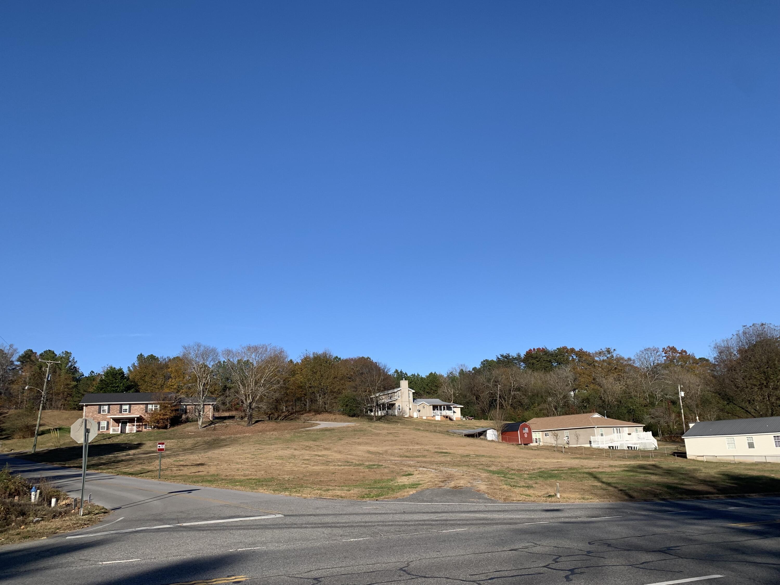 2 Skyline Heights Property Photo 3