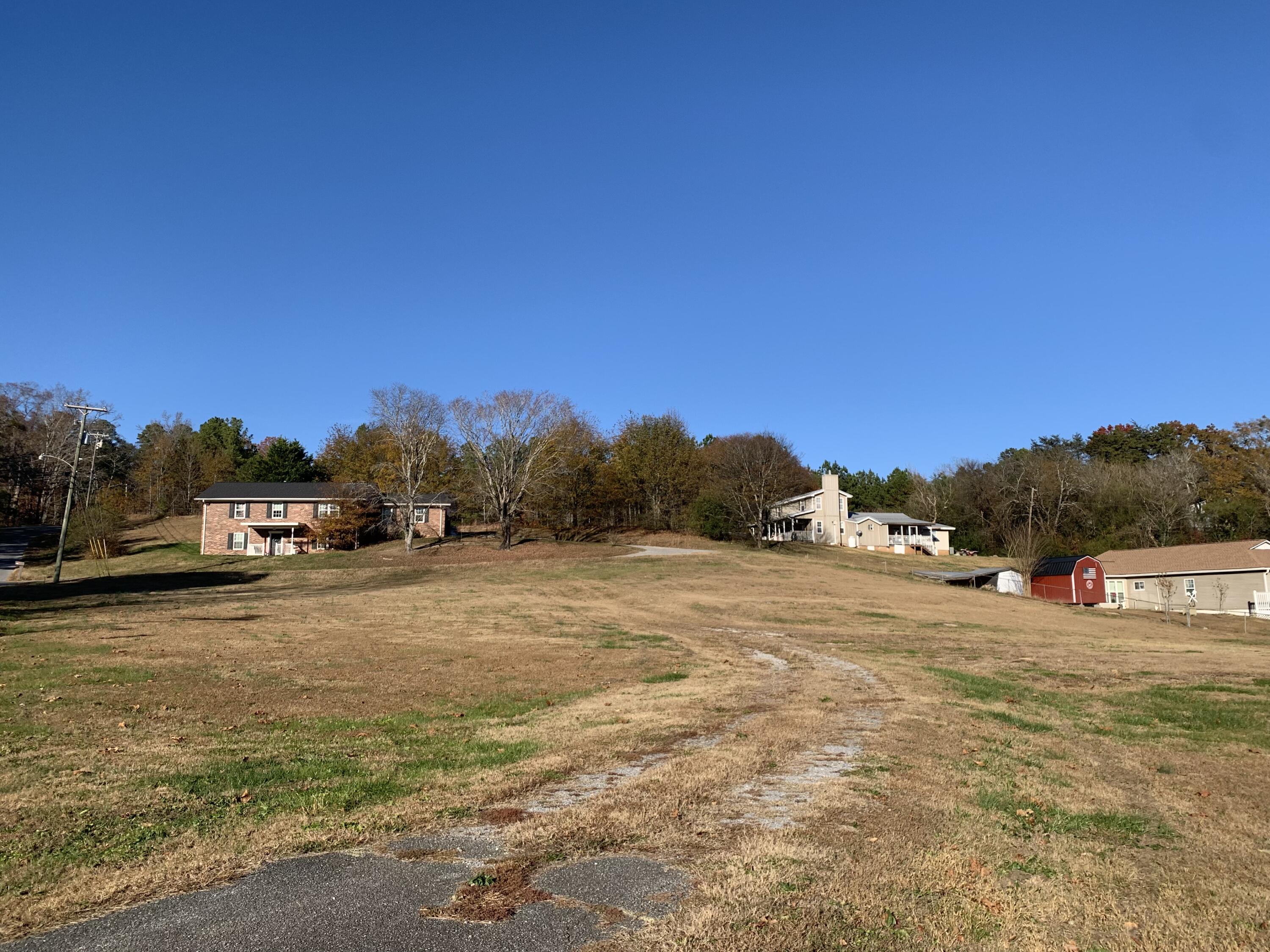 2 Skyline Heights Property Photo 4