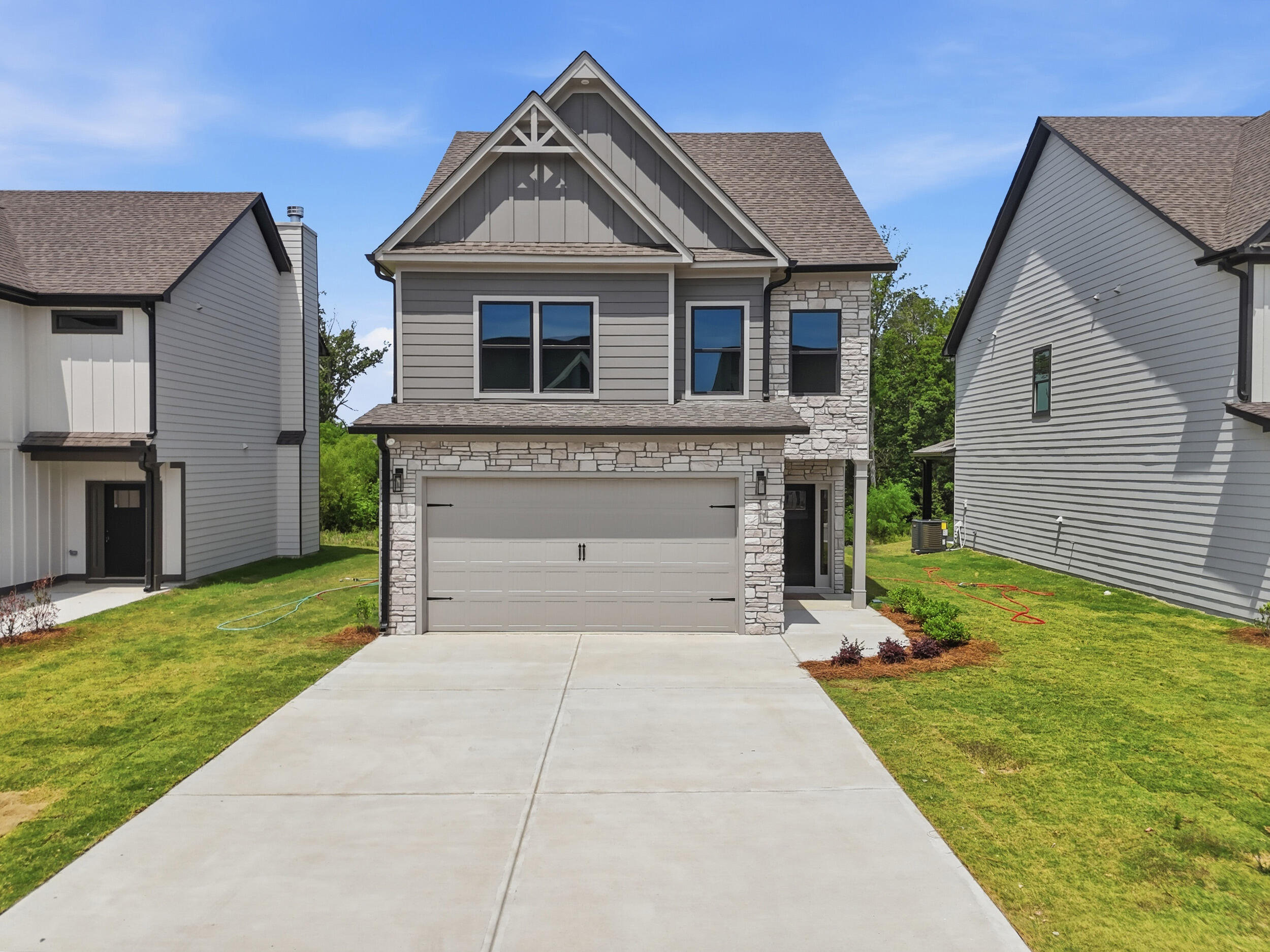 6658 Dharma Loop Property Photo 1