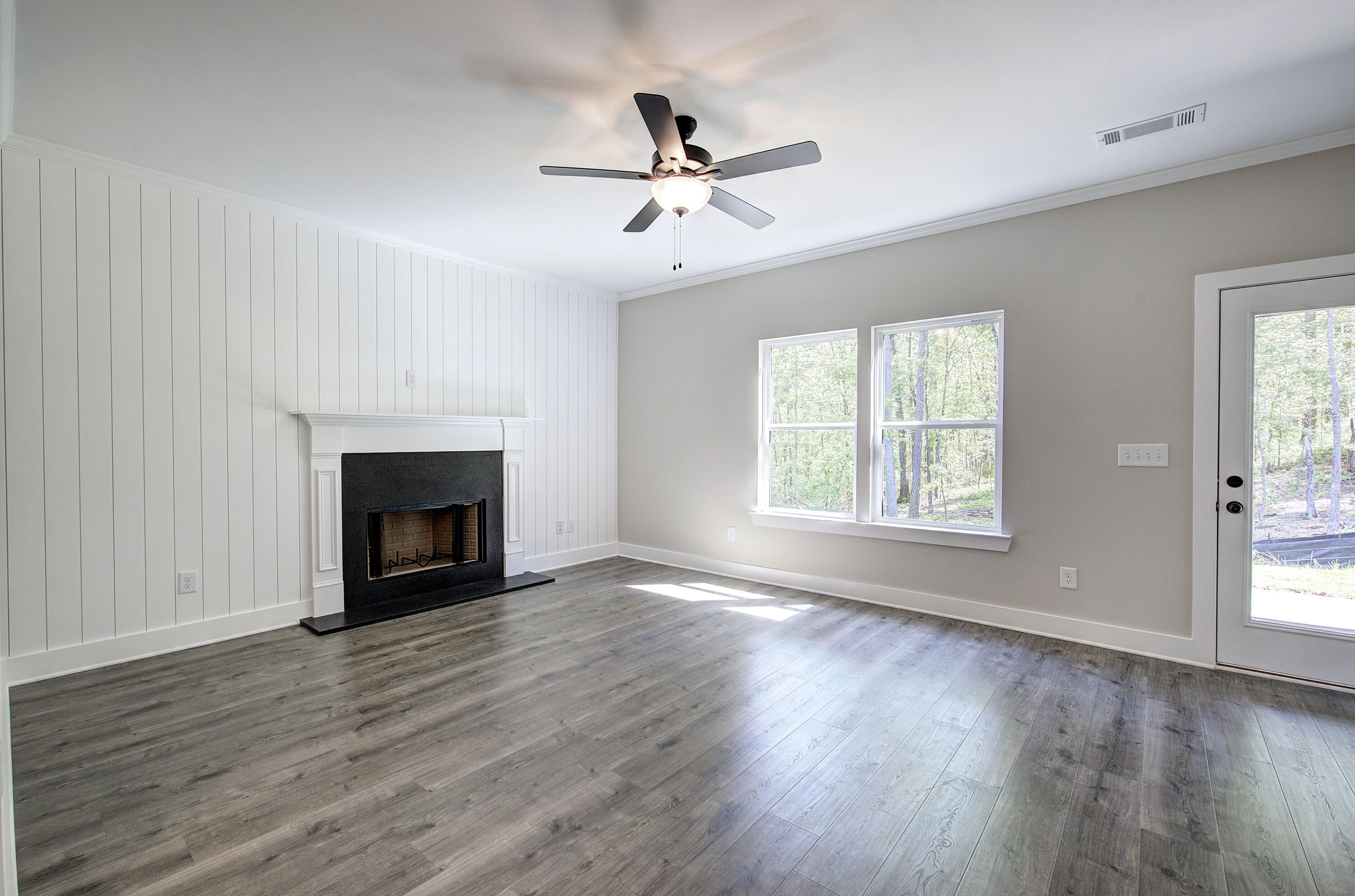 6658 Dharma Loop Property Photo 14