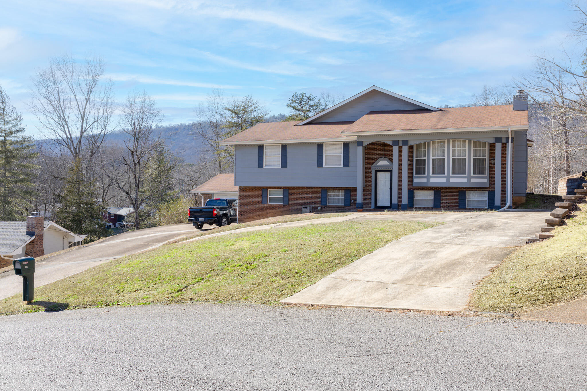 317 Shady Crest Drive Property Photo 1