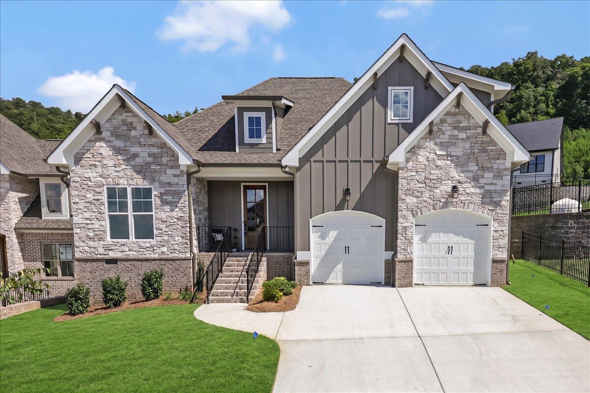 9888 Trestle Circle Property Photo 1