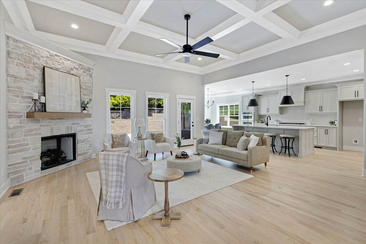 9888 Trestle Circle Property Photo 7