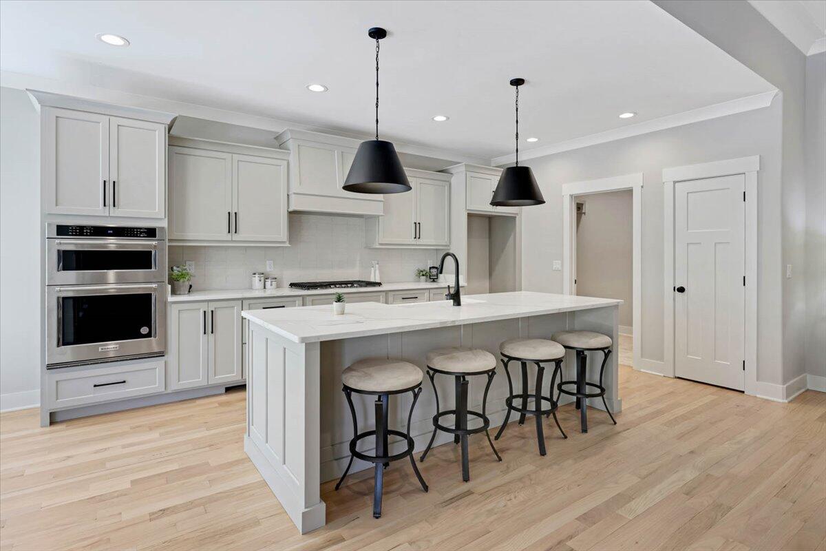 9888 Trestle Circle Property Photo 10