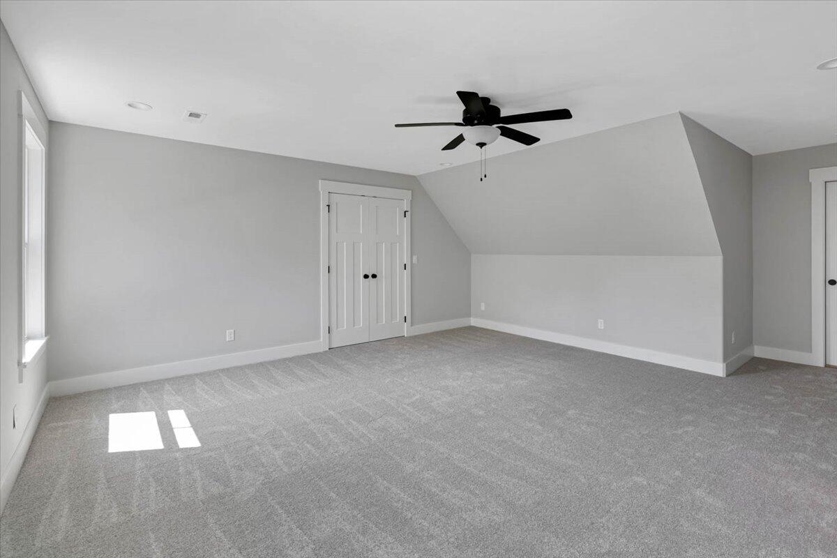 9888 Trestle Circle Property Photo 23