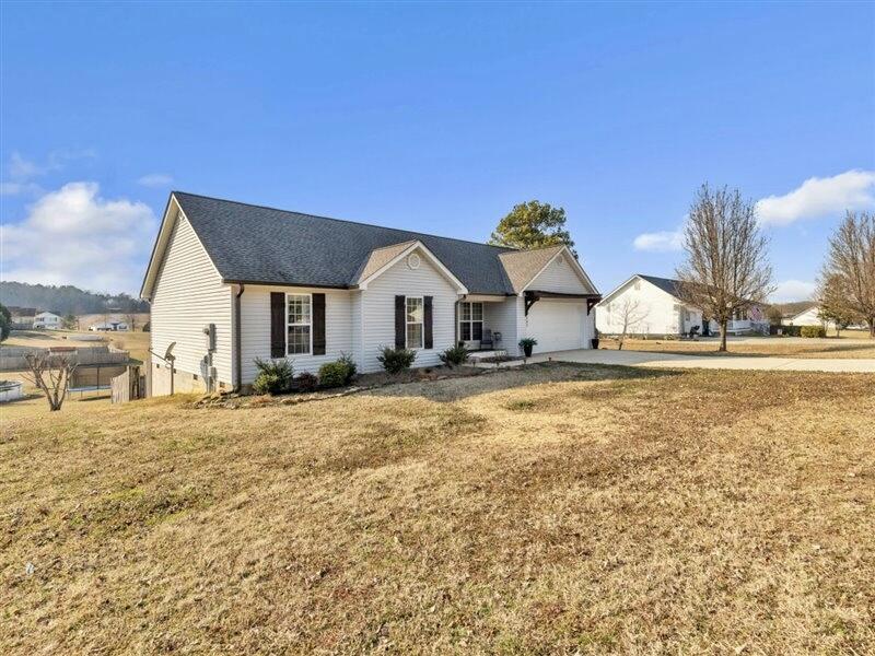 242 Daisy Lane Property Photo 1