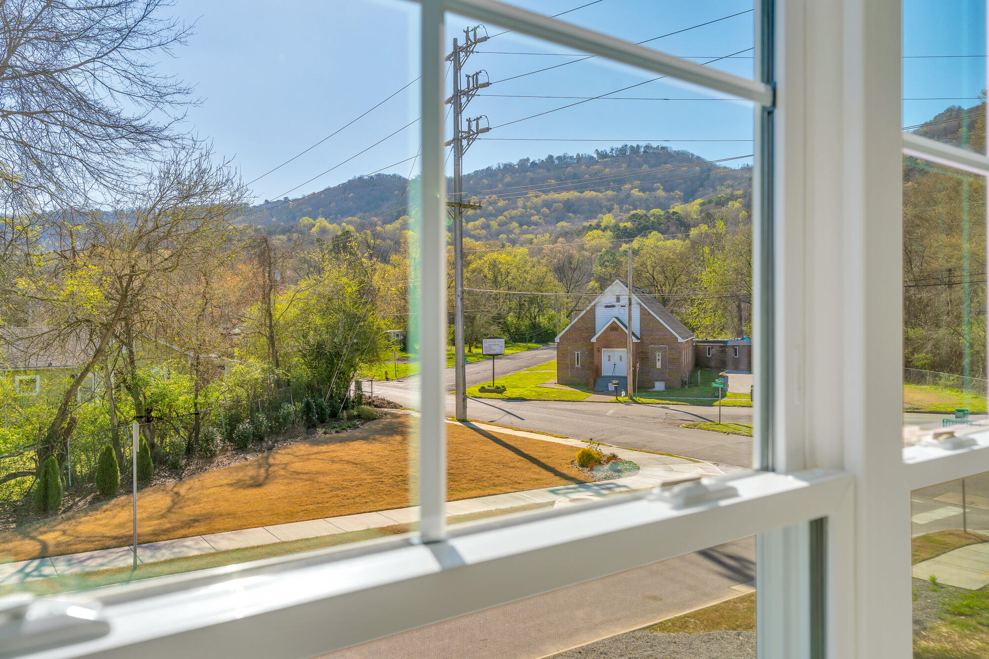 1366 Thomas Avenue Property Photo 33