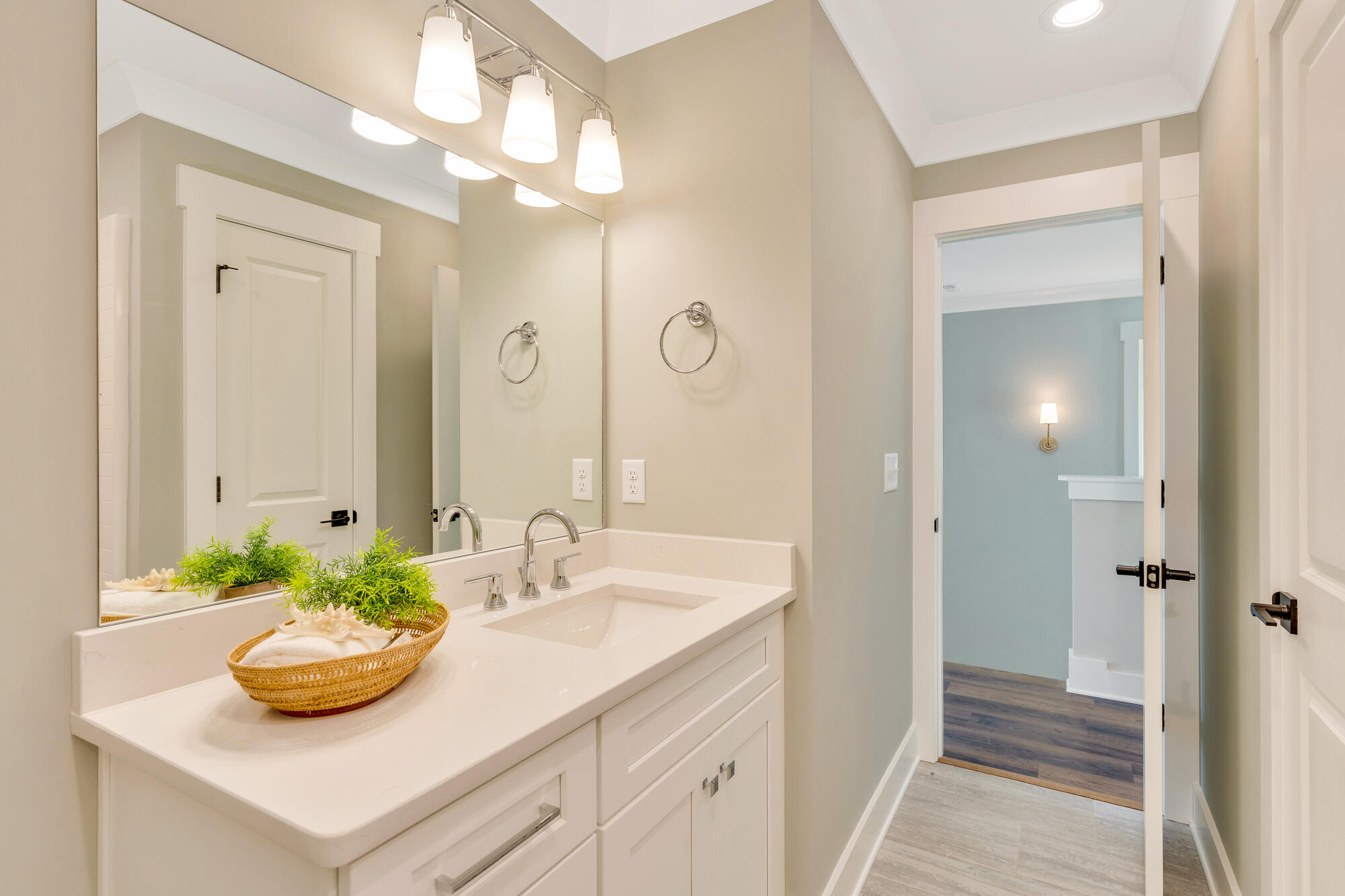 1366 Thomas Avenue Property Photo 36