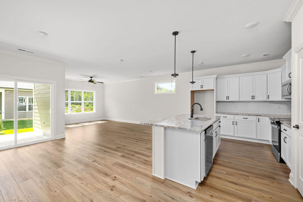 371 Double Play Drive Property Photo 8