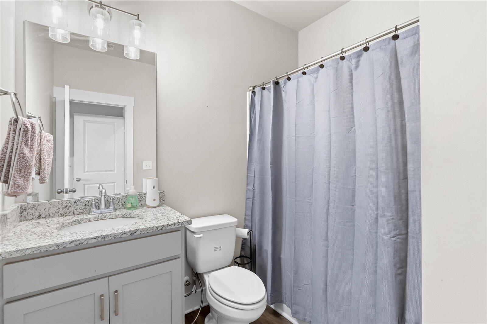 4742 Wellesley Drive Property Photo 8