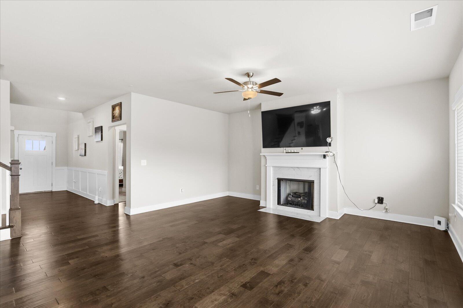 4742 Wellesley Drive Property Photo 11