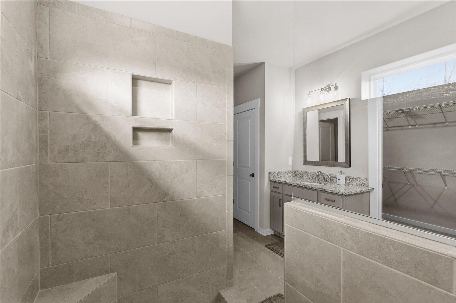 4742 Wellesley Drive Property Photo 28