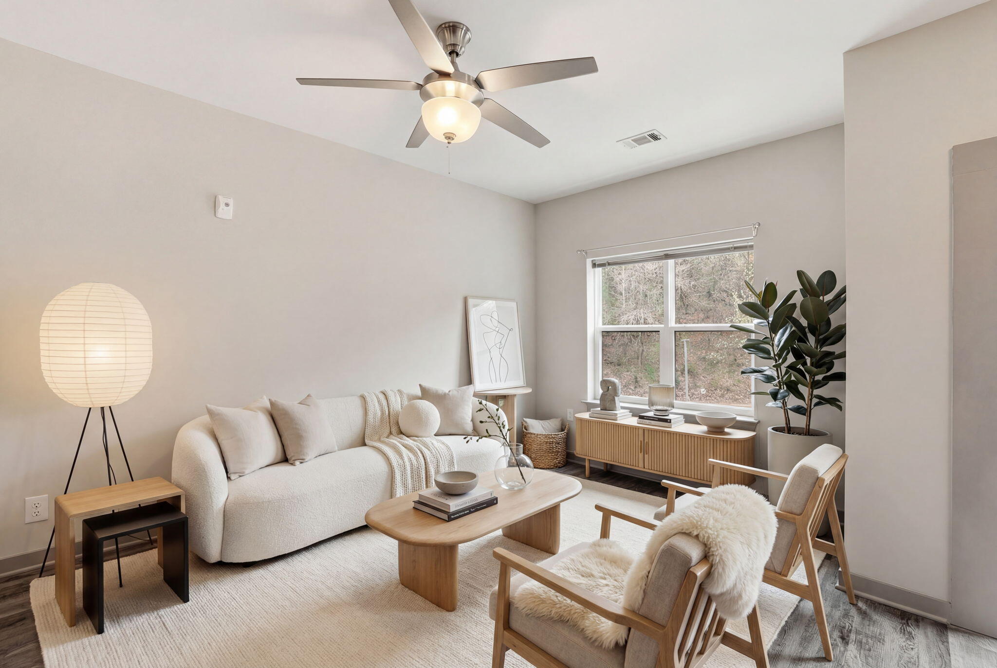 782 Riverfront Parkway Property Photo 1