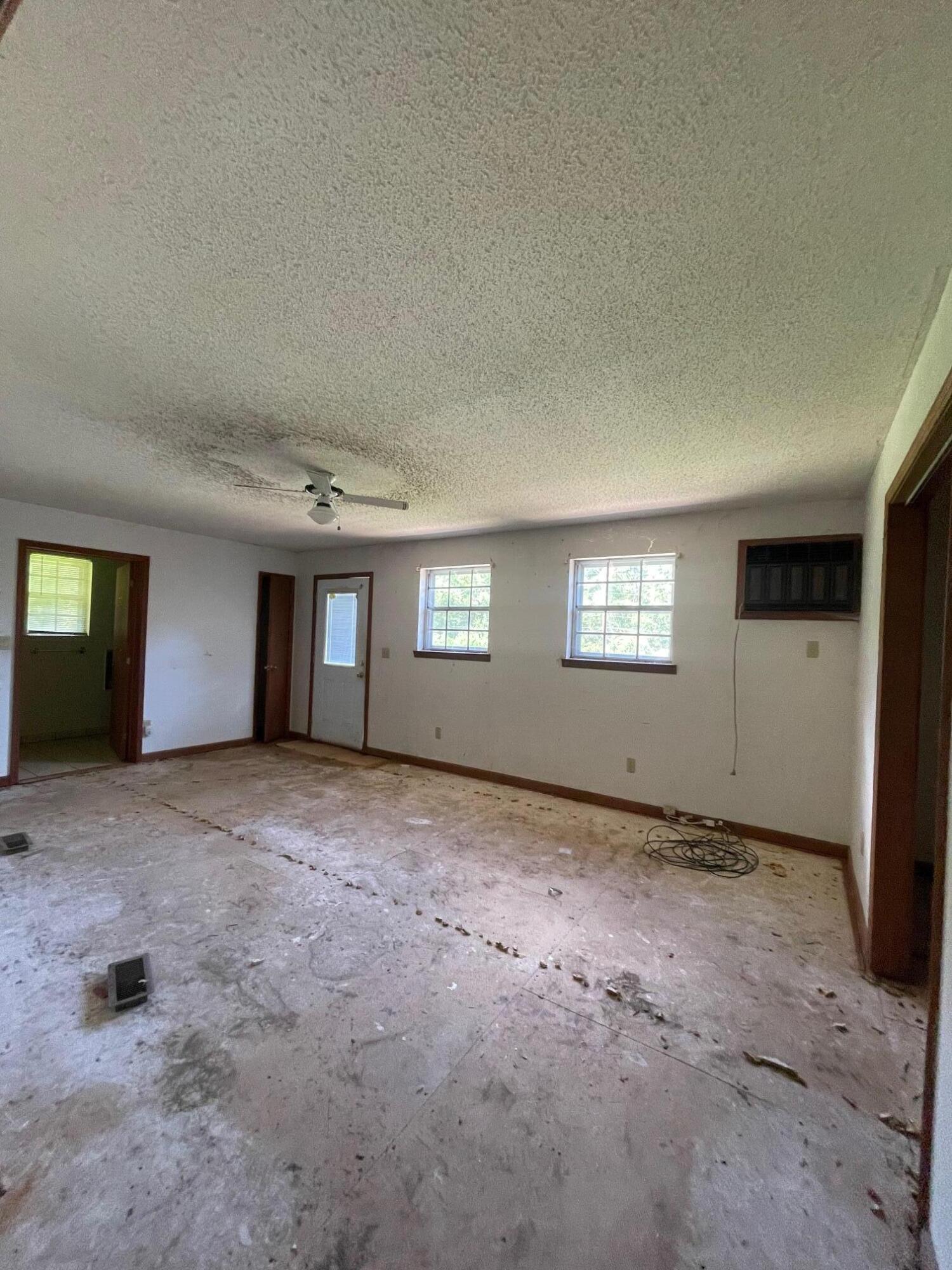 9543 E Brainerd Road Property Photo 7