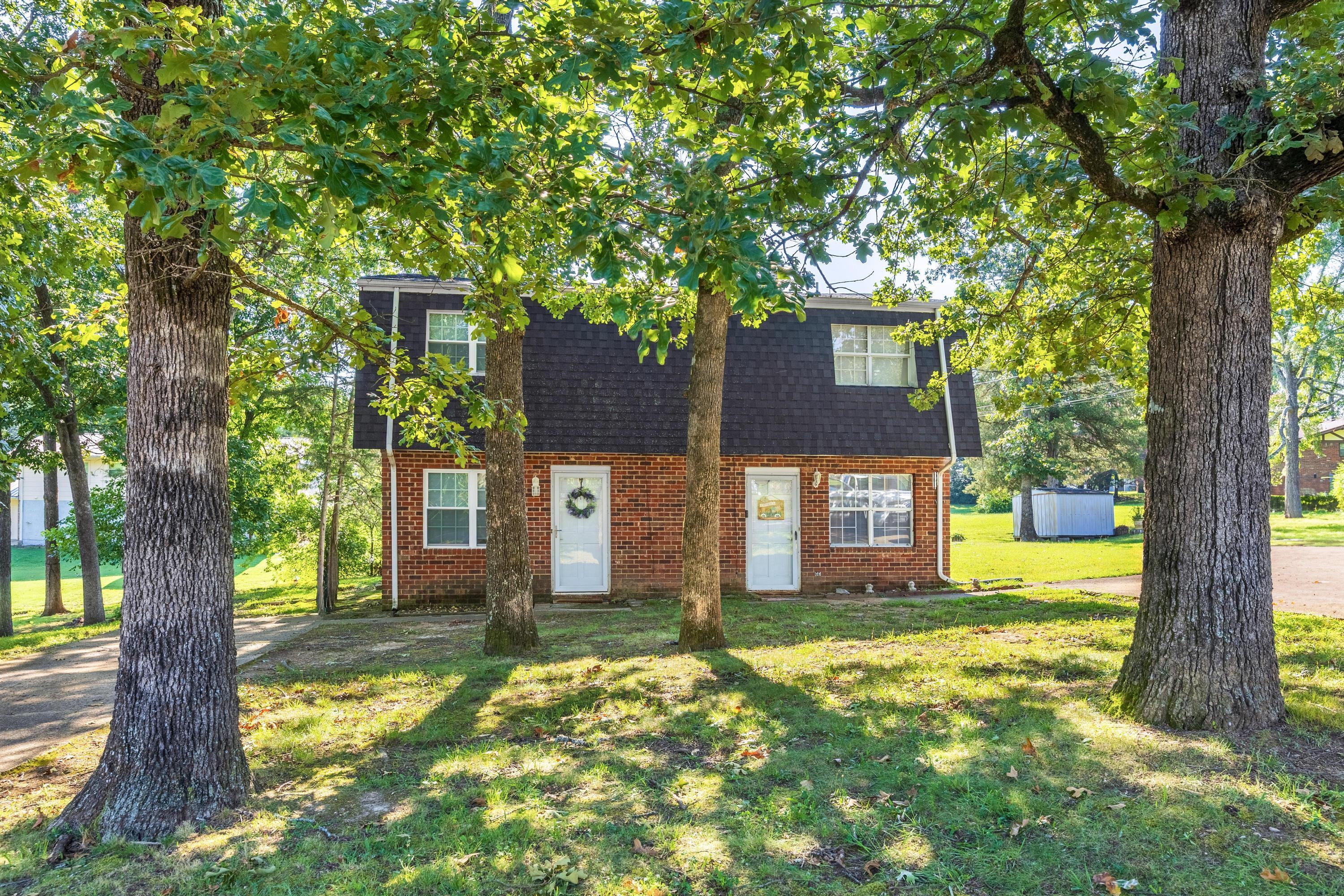 1529798 Property Photo 3