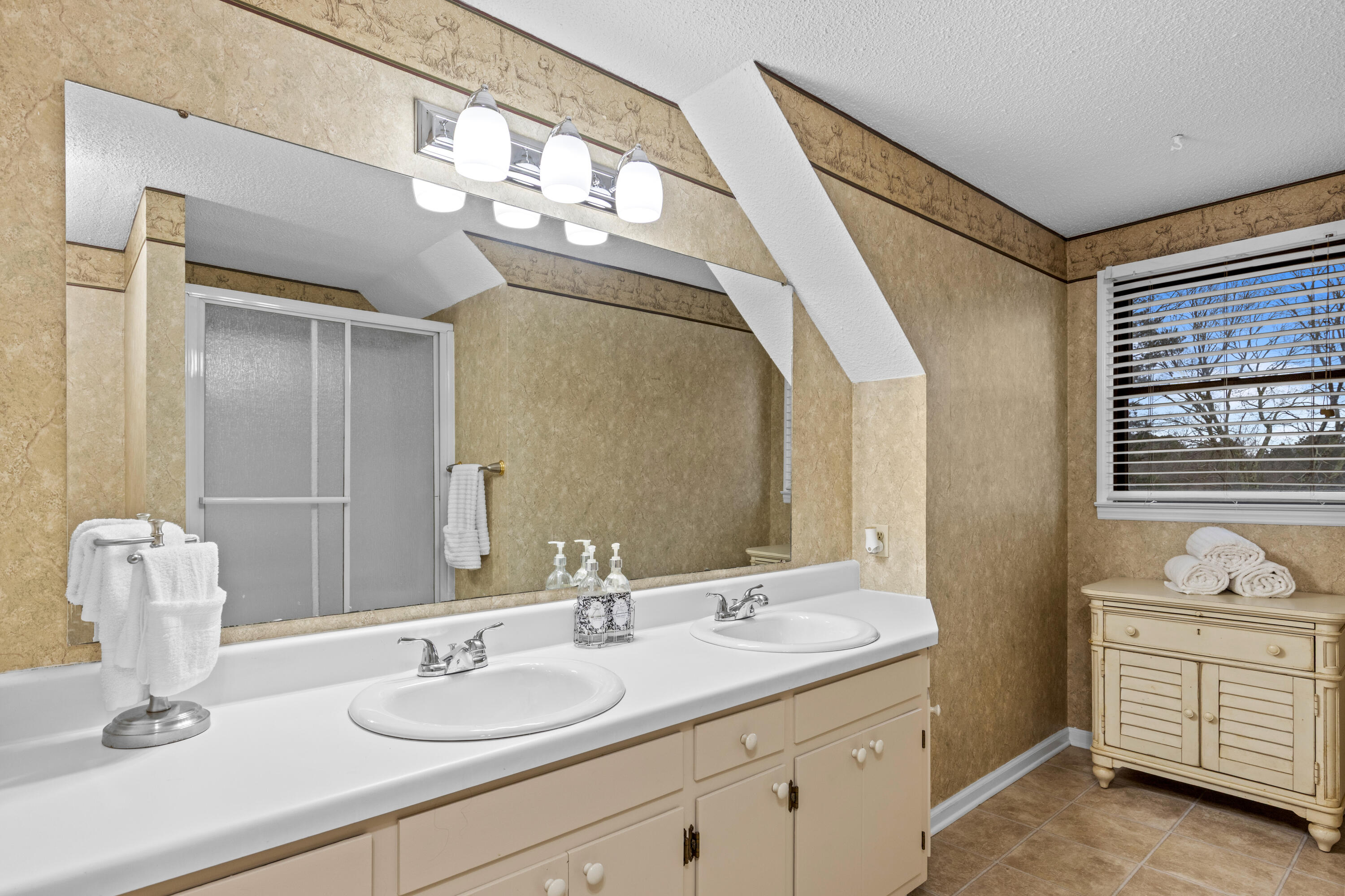 446 Jamestown Road Property Photo 33