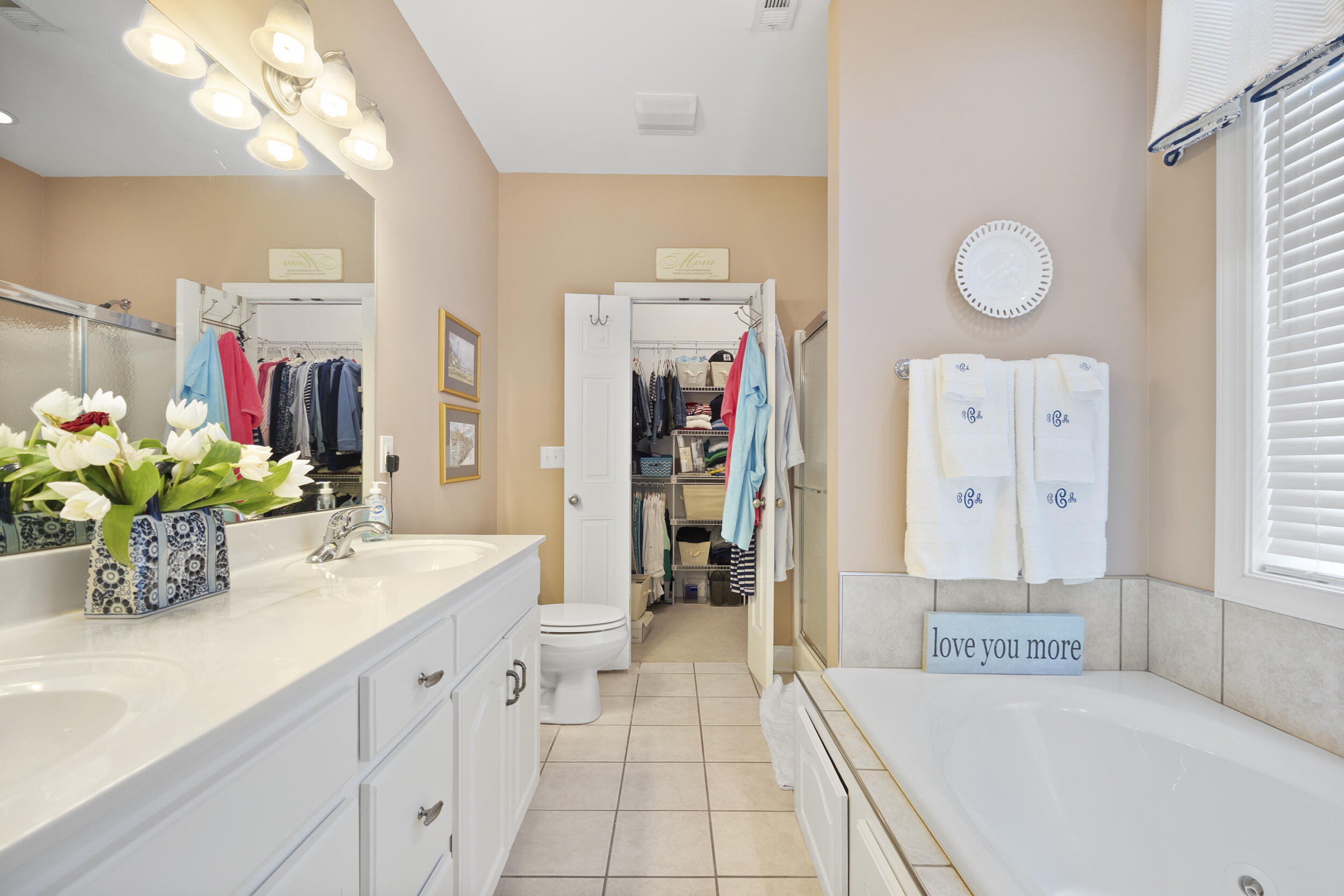 904 Sandy Dunes Drive Property Photo 8