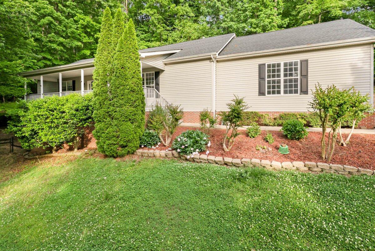9711 Imperial Drive Property Photo 6