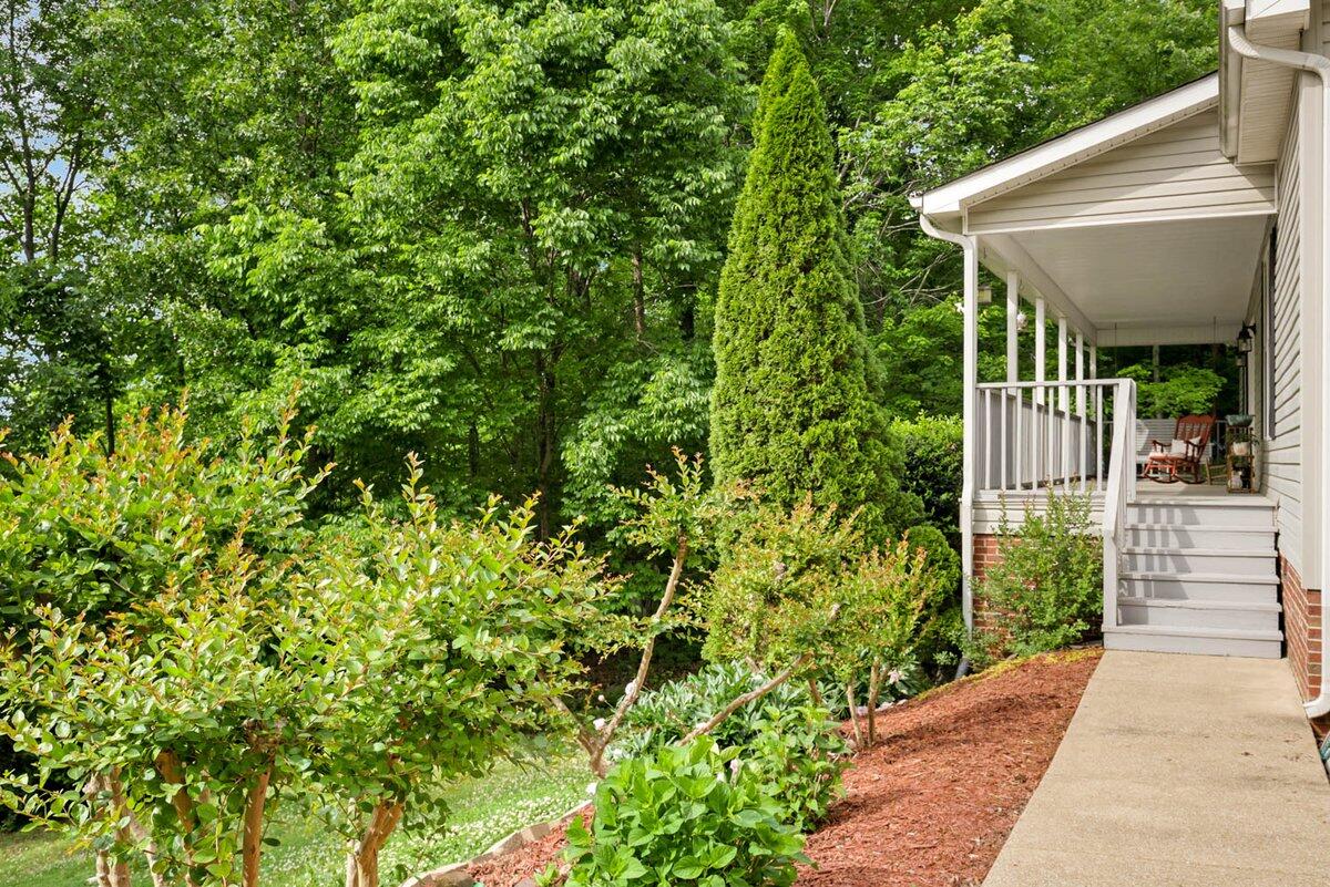 9711 Imperial Drive Property Photo 10