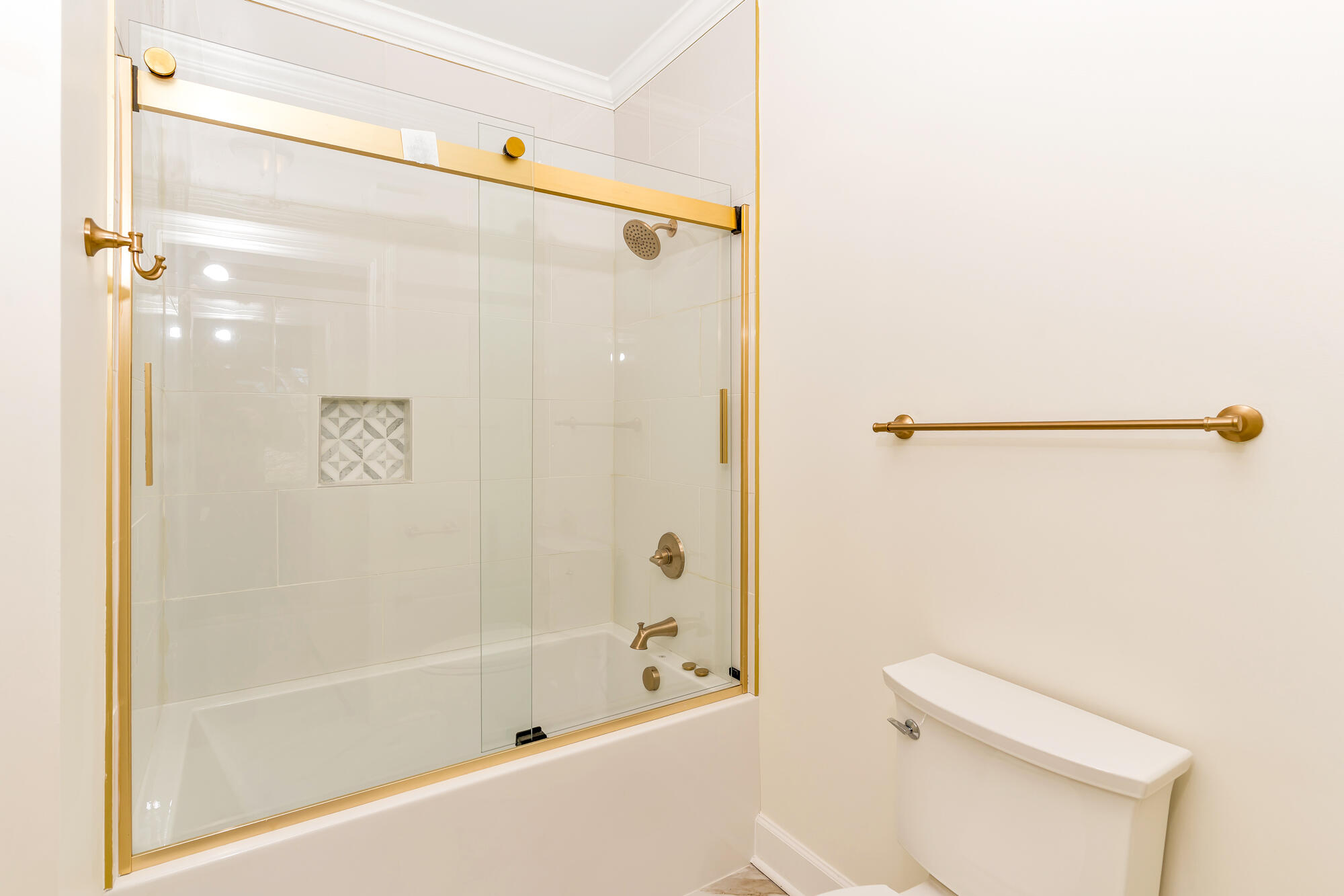 1213 Bridgewater Lane Property Photo 24