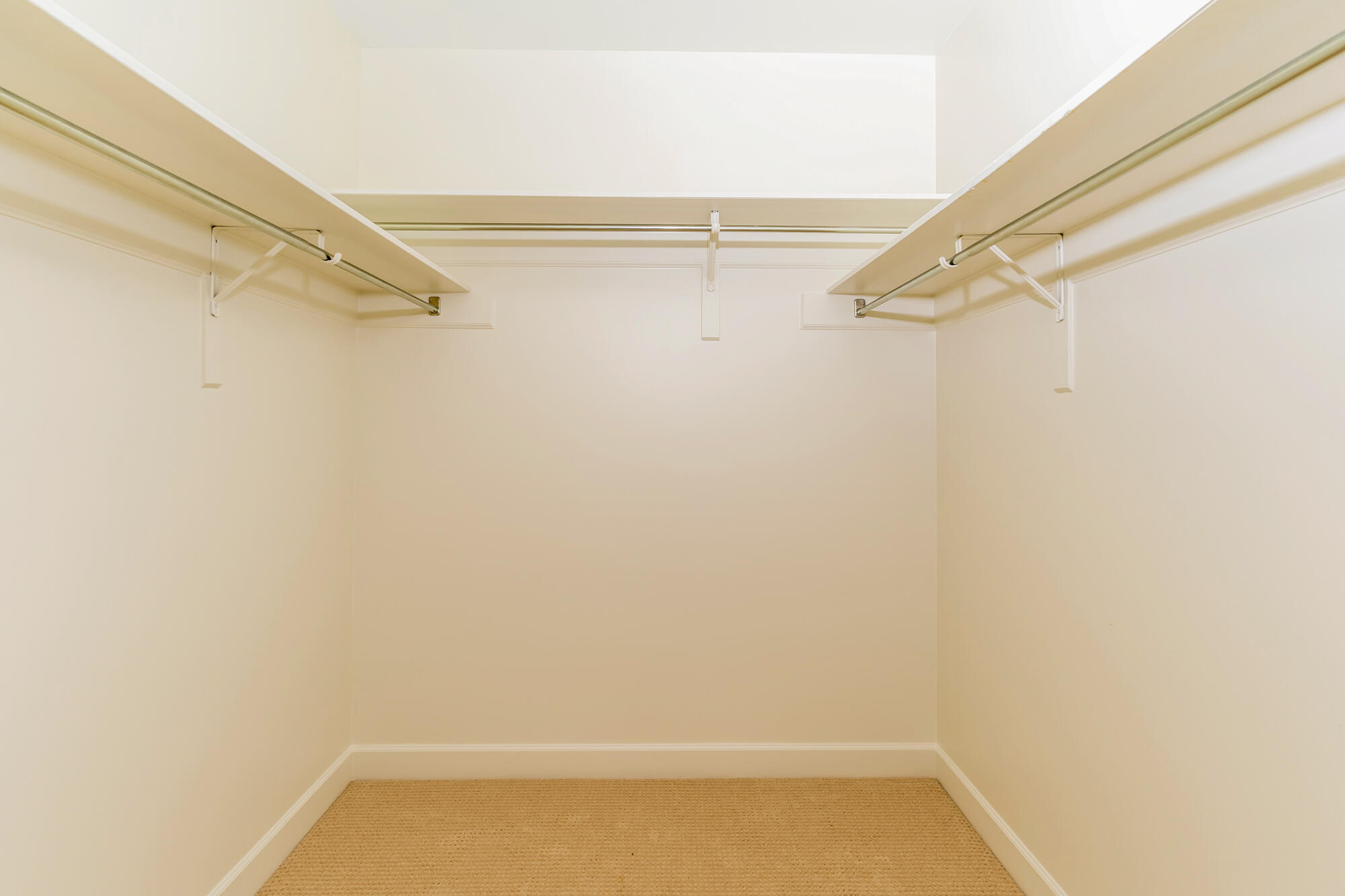 1213 Bridgewater Lane Property Photo 25