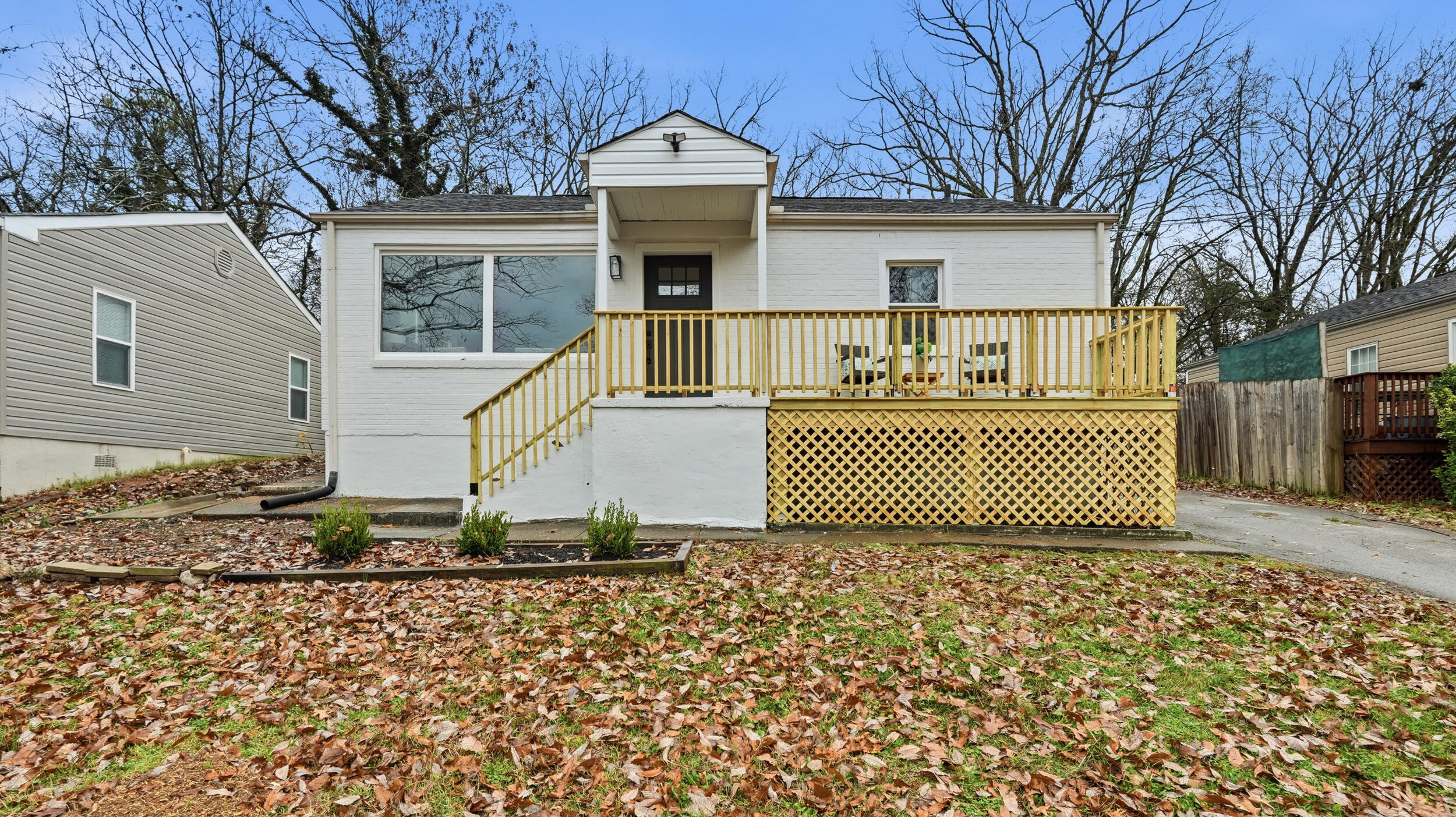 408 Central Drive Property Photo 1