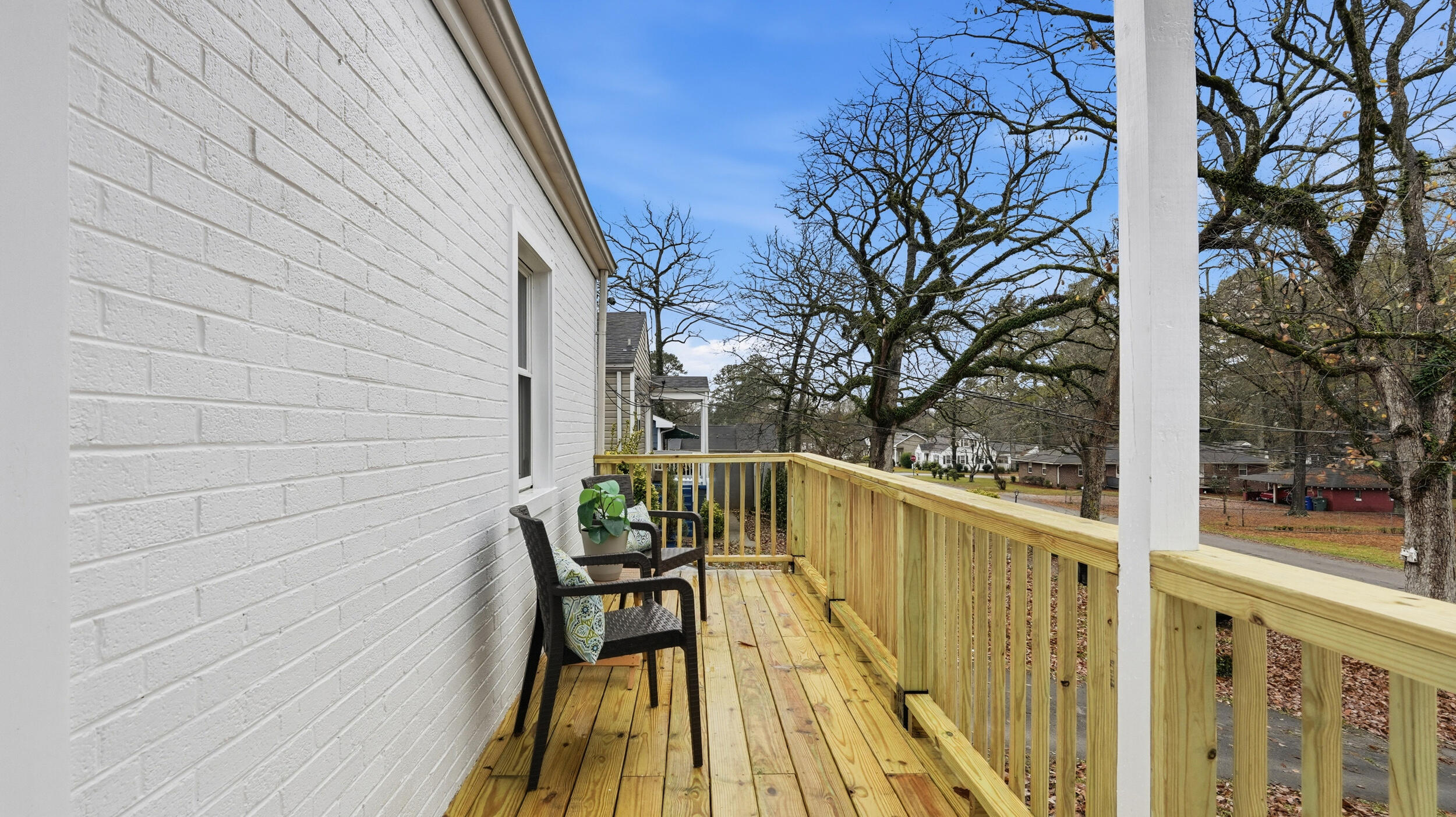408 Central Drive Property Photo 3