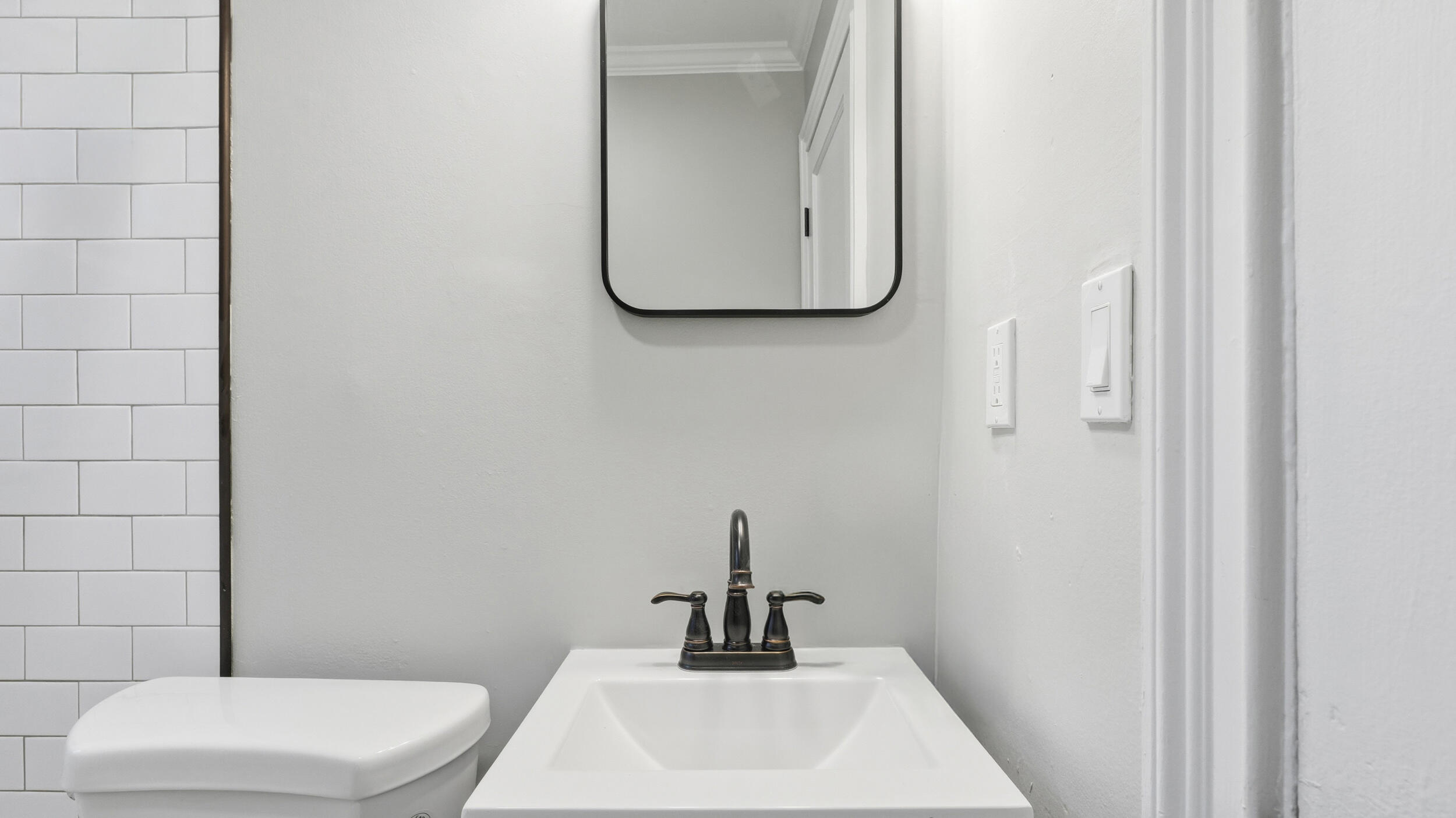 408 Central Drive Property Photo 14