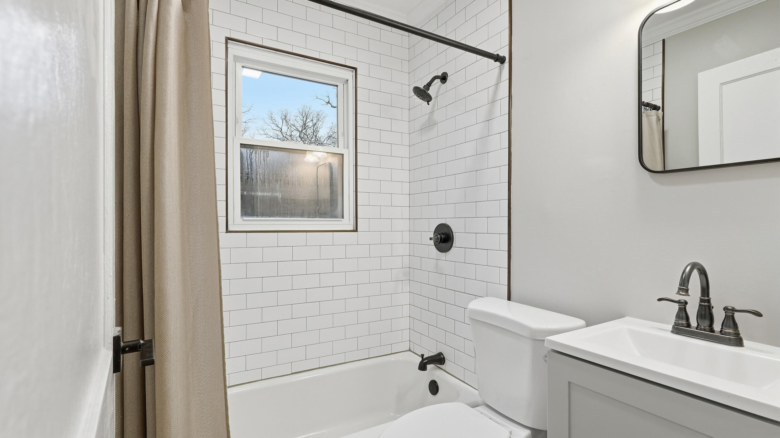 408 Central Drive Property Photo 15