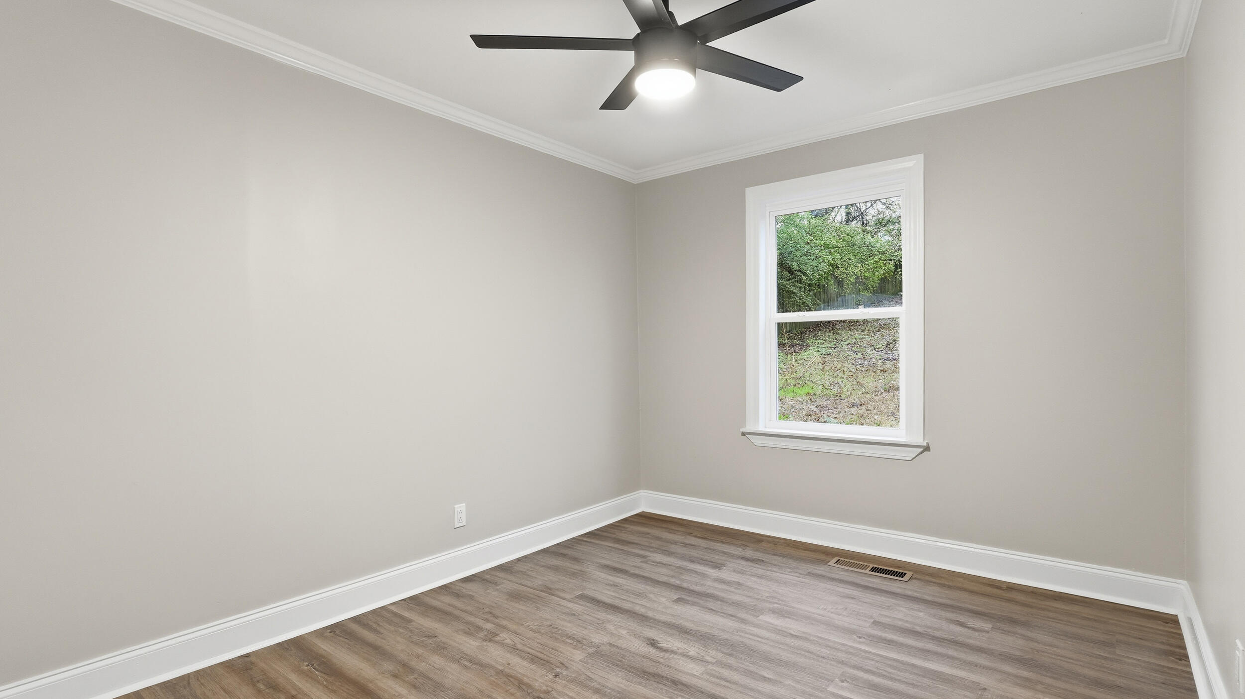 408 Central Drive Property Photo 16