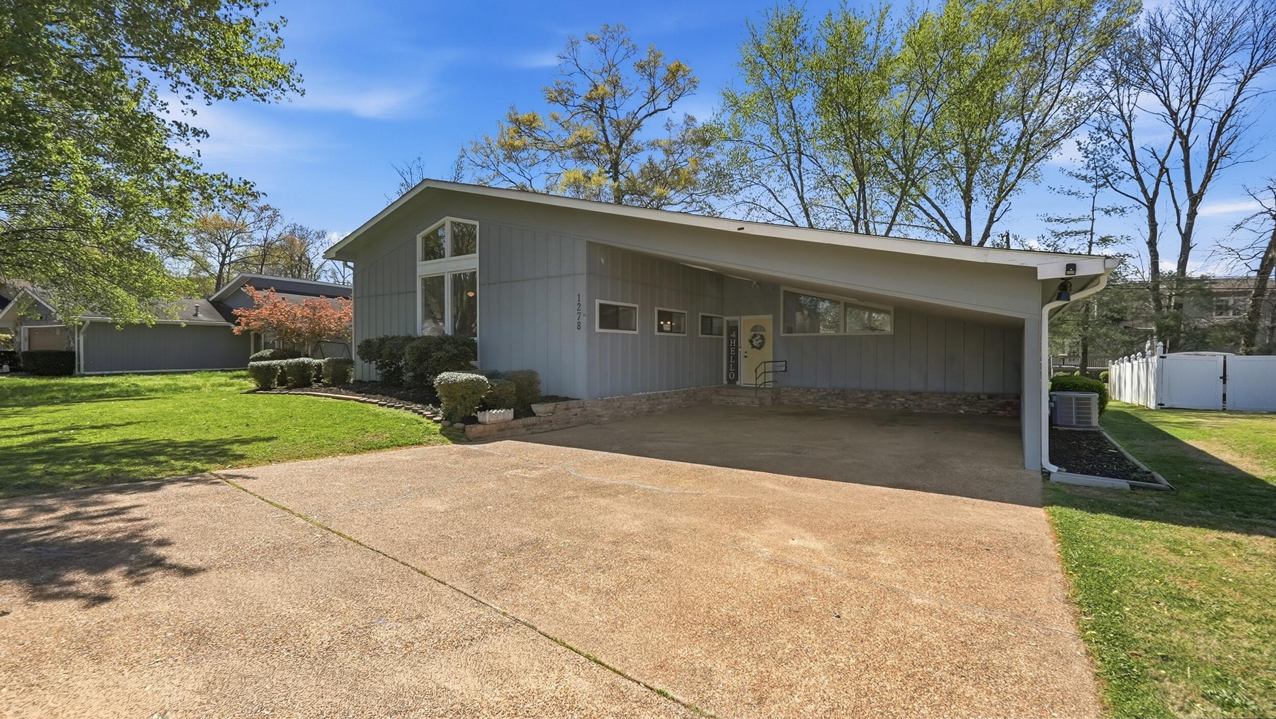 1278 Village Green Drive Property Photo 1