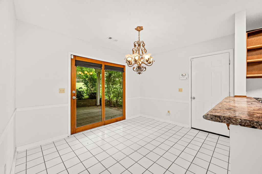 7450 Min Tom Road Property Photo 10