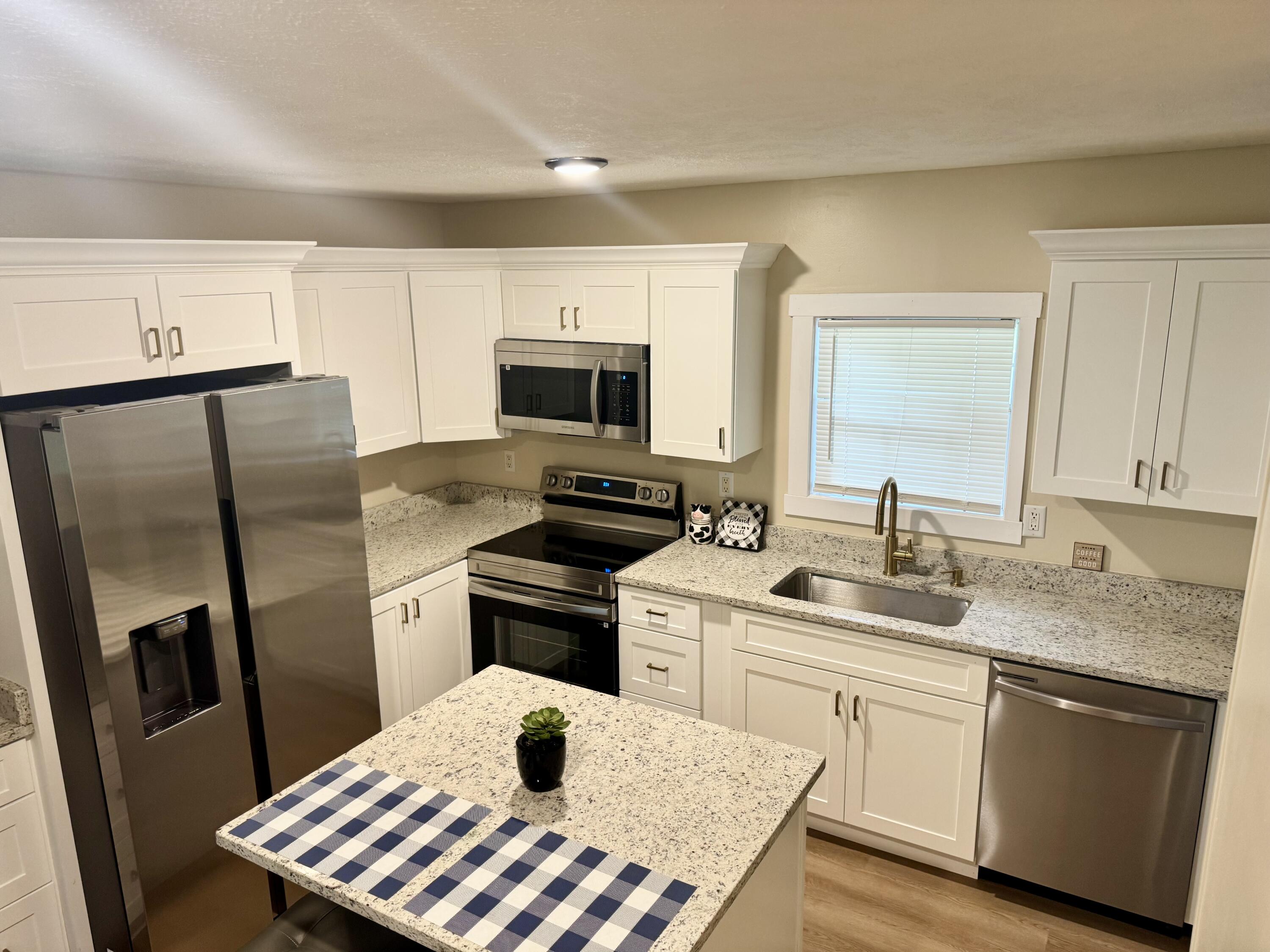 670 Pine Grove Road Property Photo 6