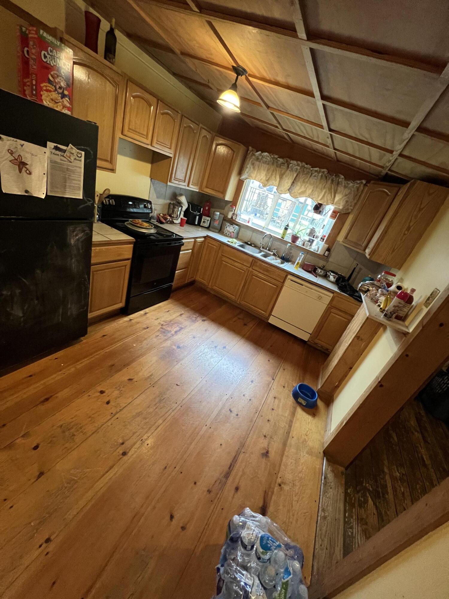 61 Walker Street Property Photo 17
