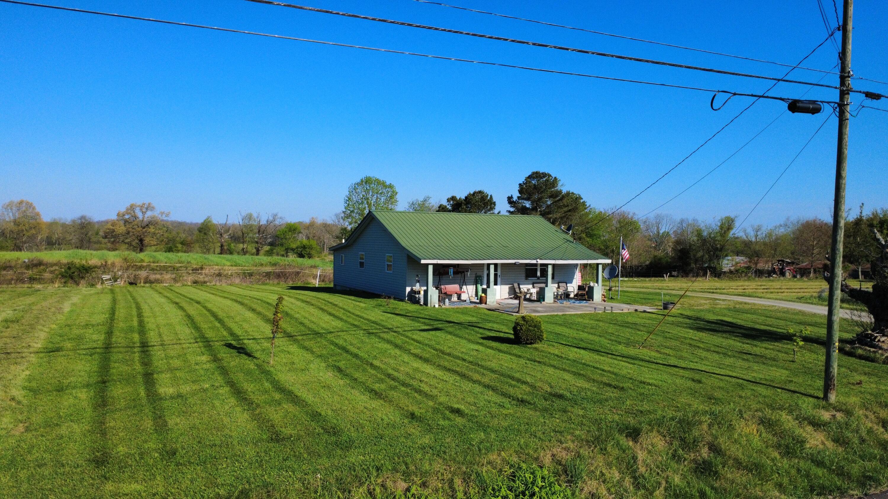 1107 Summer City Rd Property Photo 1