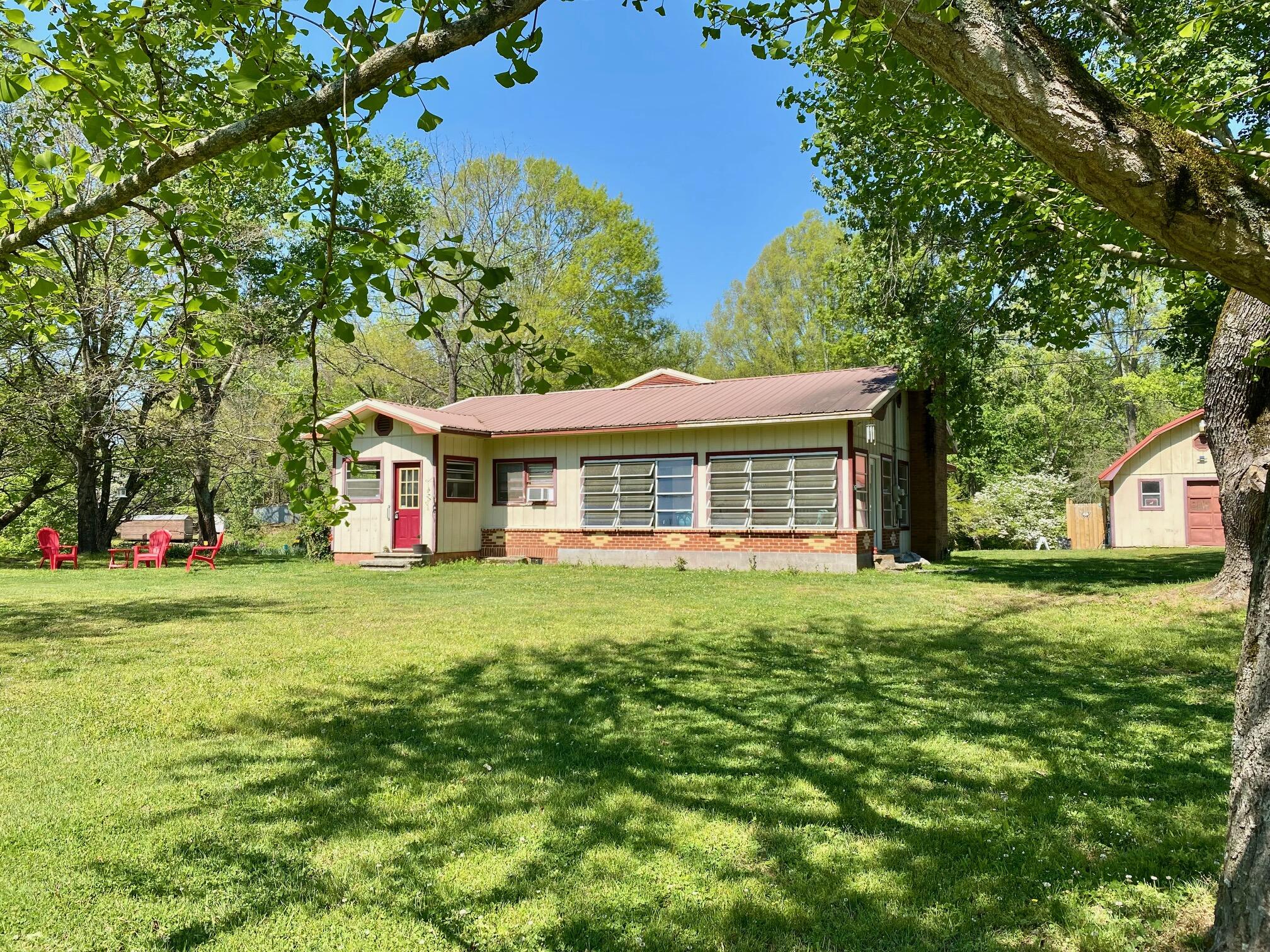1639 Tennga Gregory Road Property Photo 1