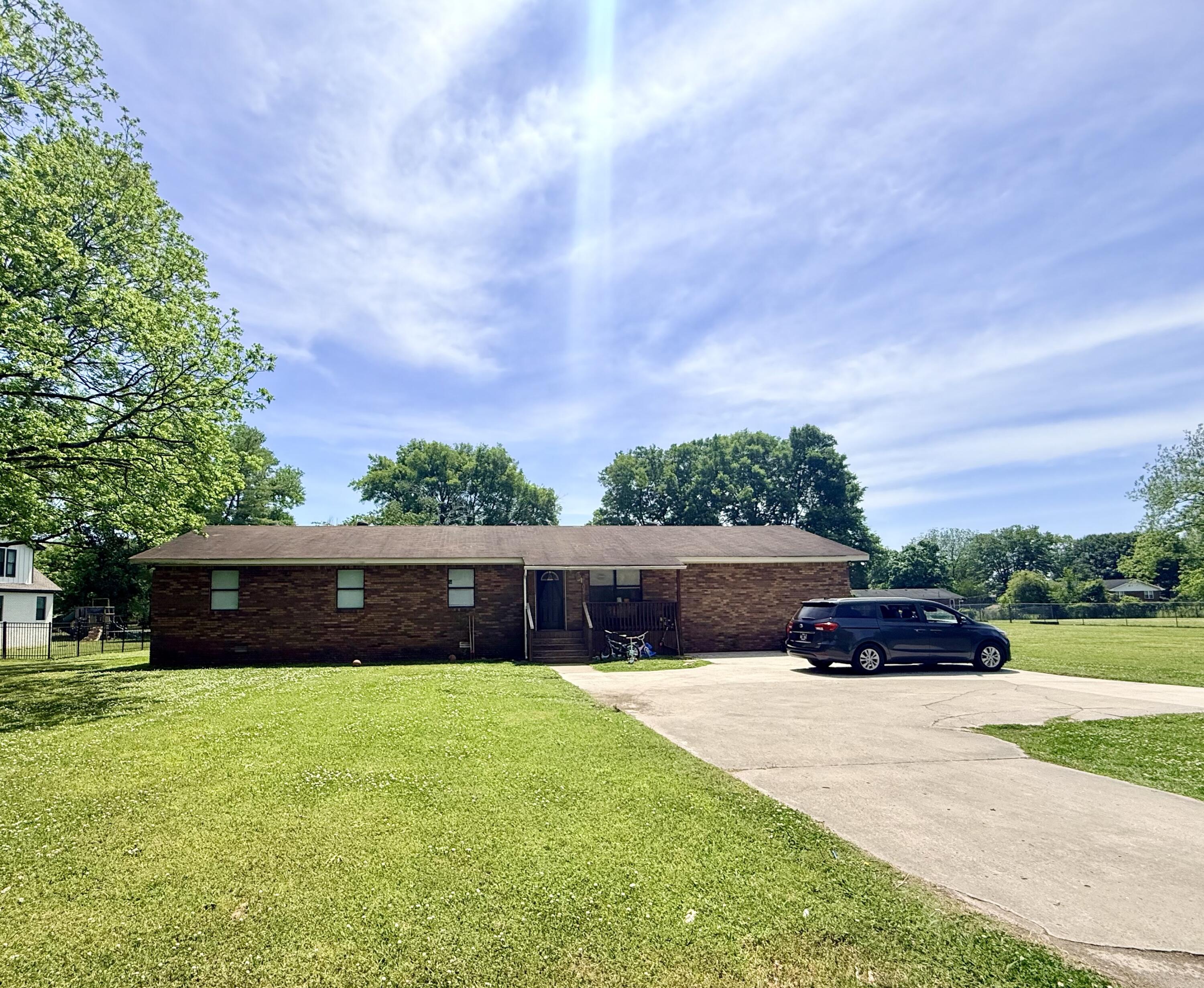 2103 Cumberland Avenue Property Photo 1