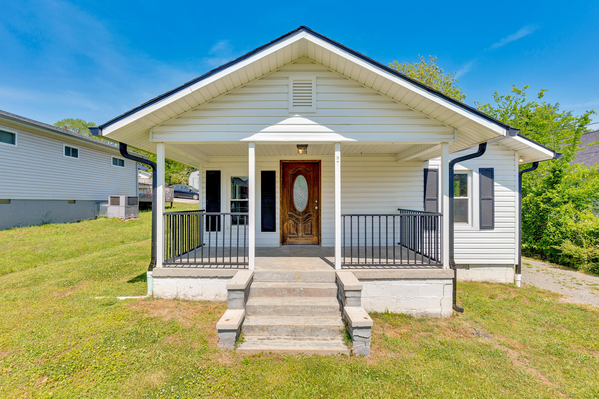 37 Myrtle Avenue Property Photo 1