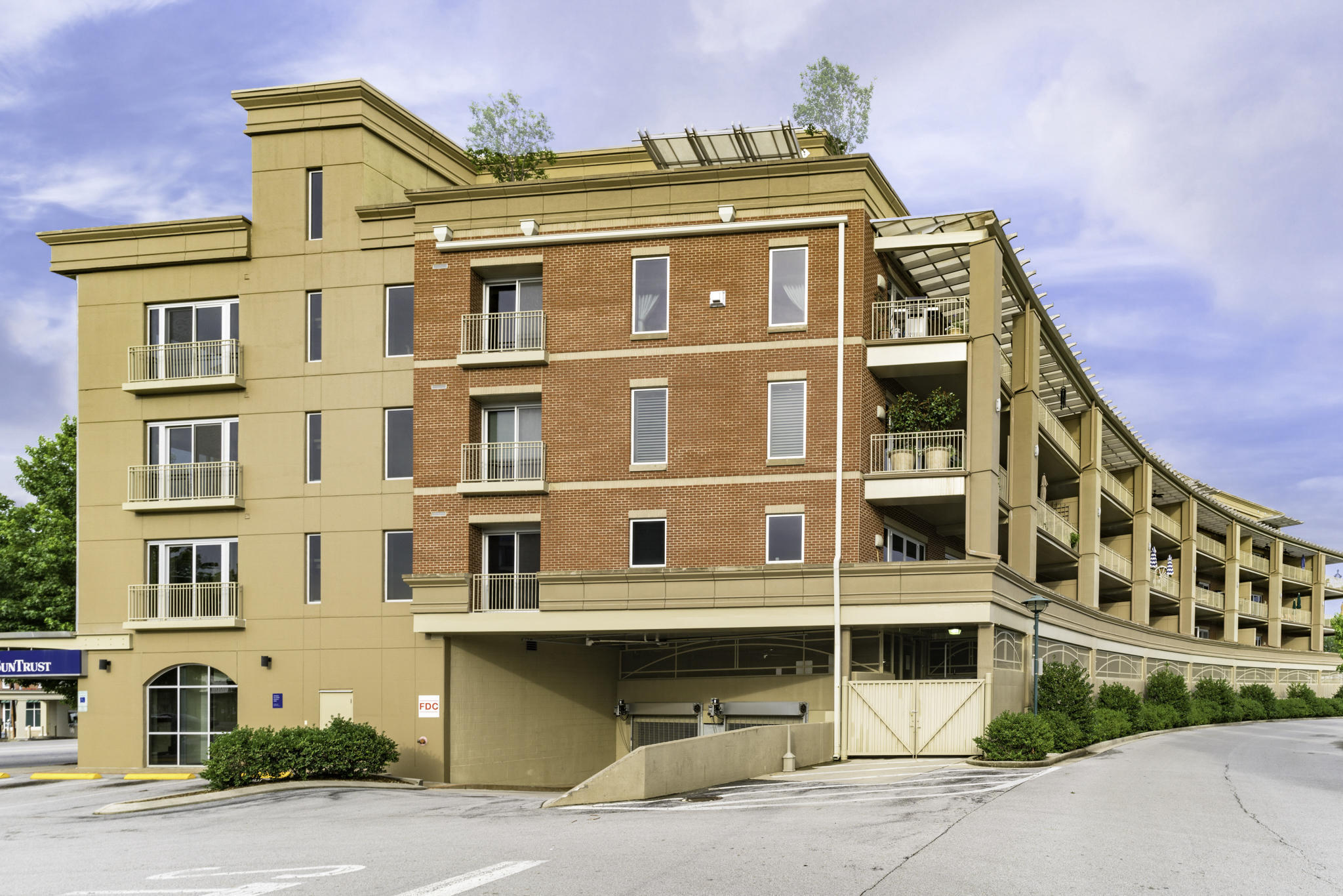 4 Cherokee Boulevard Property Photo 1