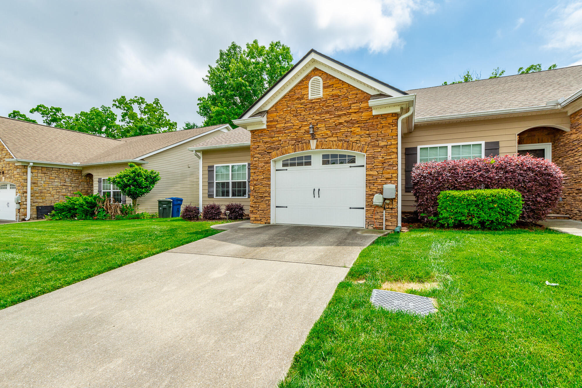 7548 Magnolia Leaf Lane Property Photo 1