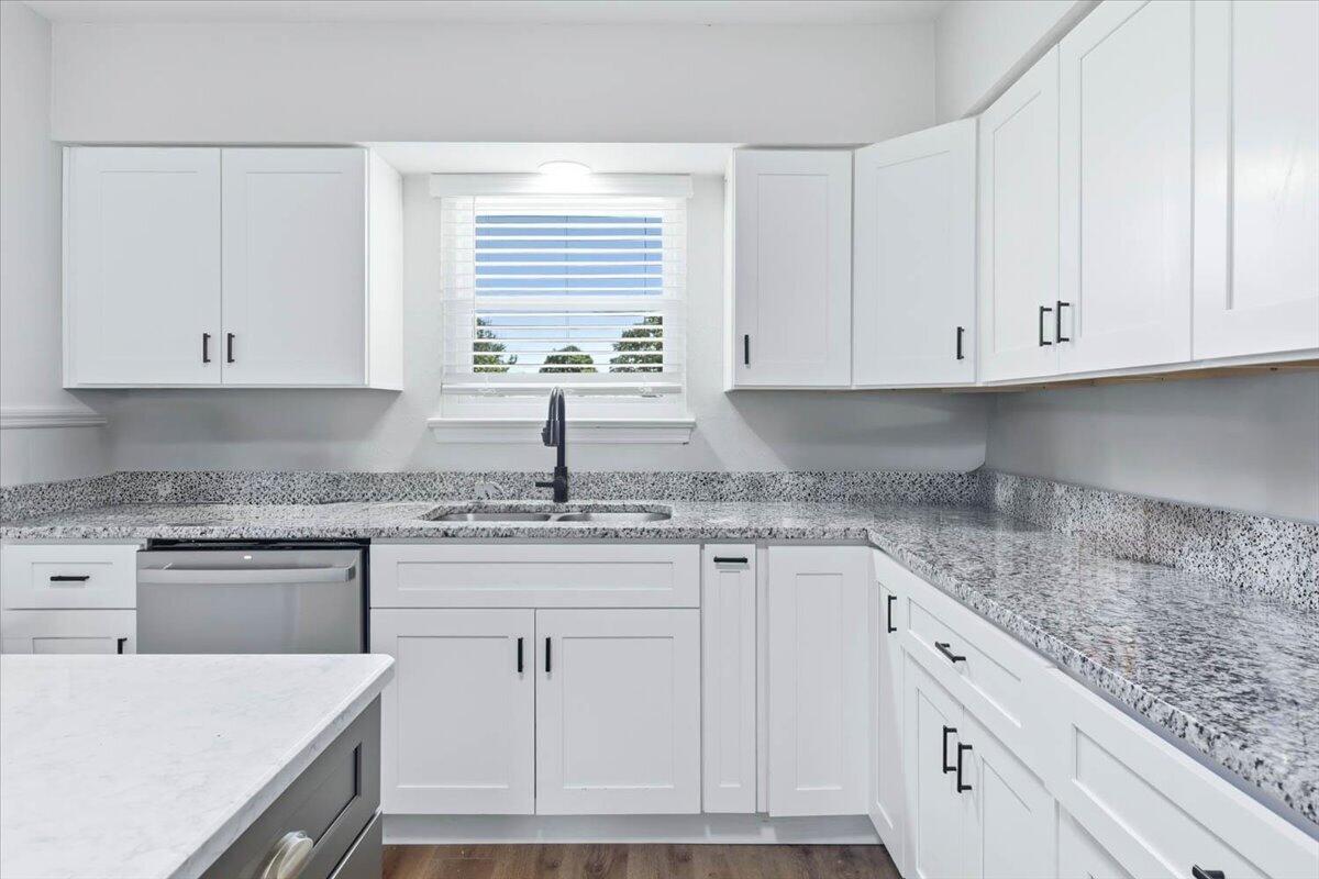 9103 Bay Drive Property Photo 16